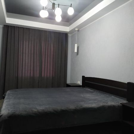 2Rooms Apartment - 181 Gogol Street Zaporizhia エクステリア 写真