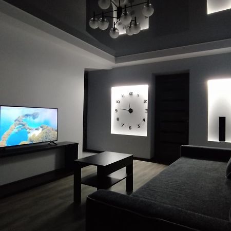 2Rooms Apartment - 181 Gogol Street Zaporizhia エクステリア 写真