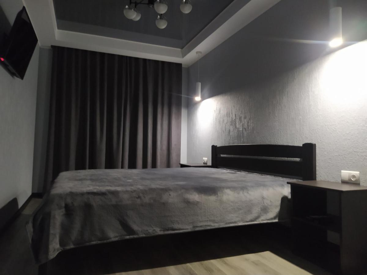 2Rooms Apartment - 181 Gogol Street Zaporizhia エクステリア 写真